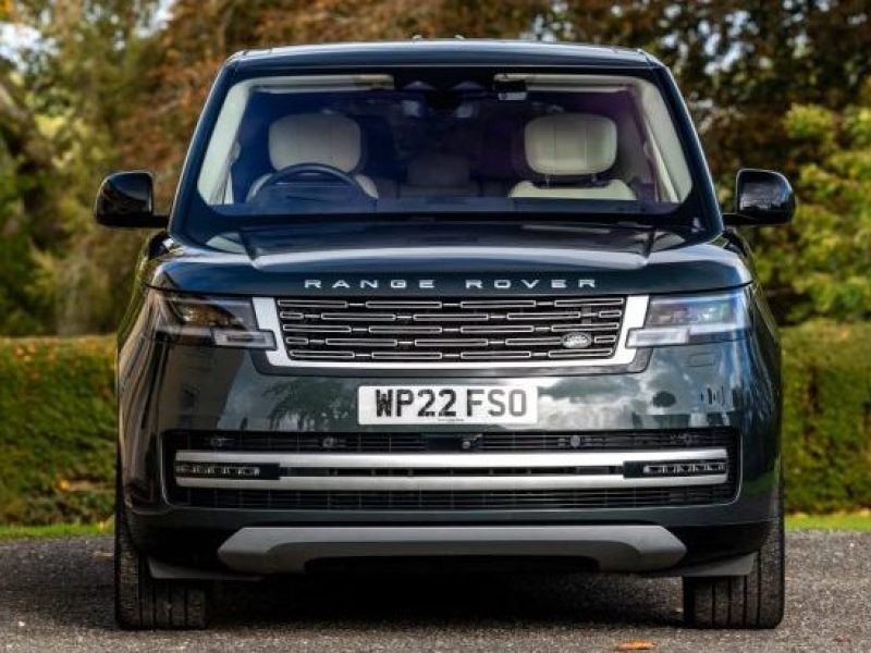 Range Rover Autobiography Front View