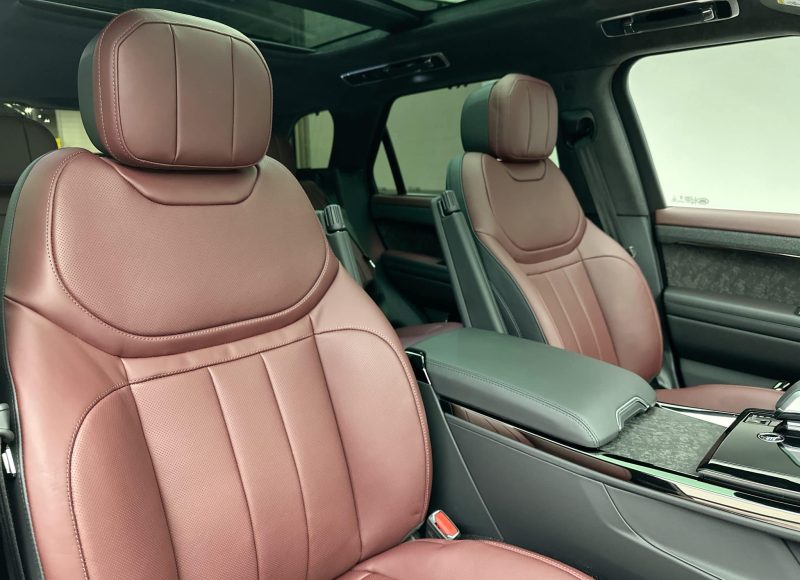 Range Rover Autobiography  2025 Model Interior View Range Rover Autobiography 2025 Model Interior View